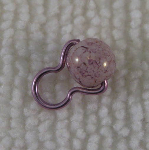 Knitting Stitch Markers - Mauve Granite Glass Needle Huggers With Lavender Wire - Set Of 6 - US 4 - Item No. 725