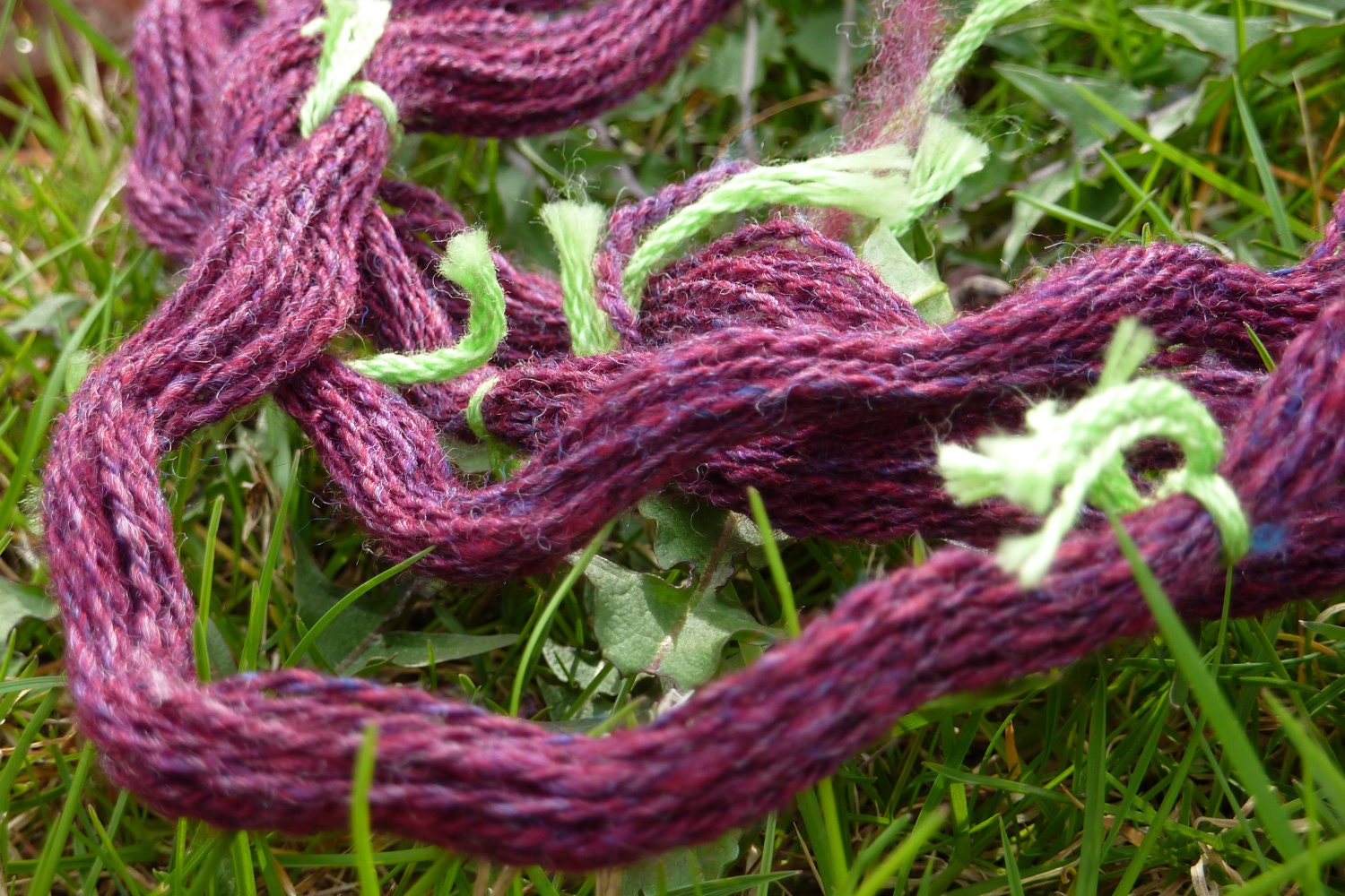 CRANBERRY MINI - 31 yards 2 ply hand spun merino fingering weight yarn