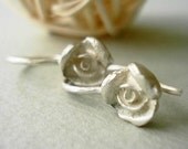 little rose earrings