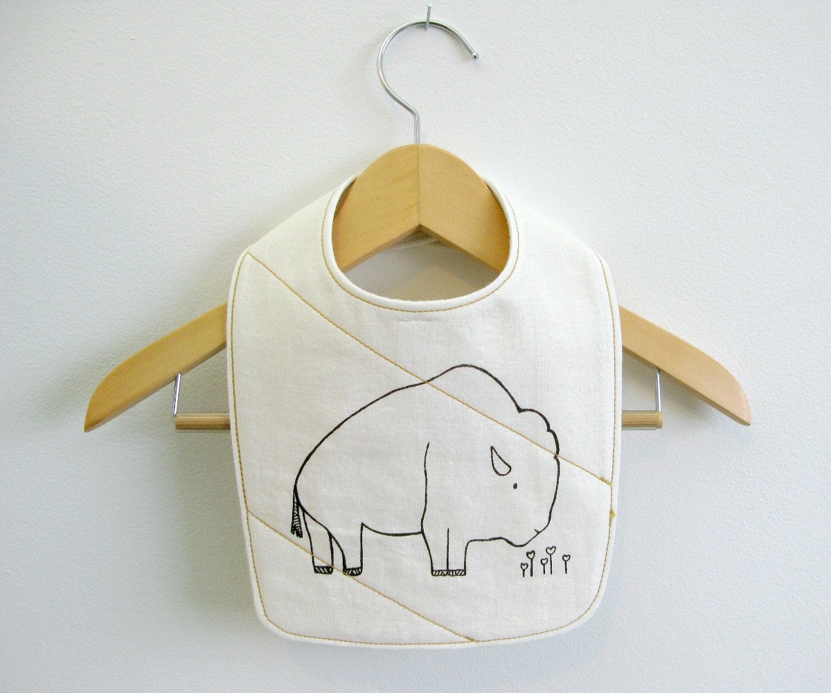organic baby bib (buffalo)