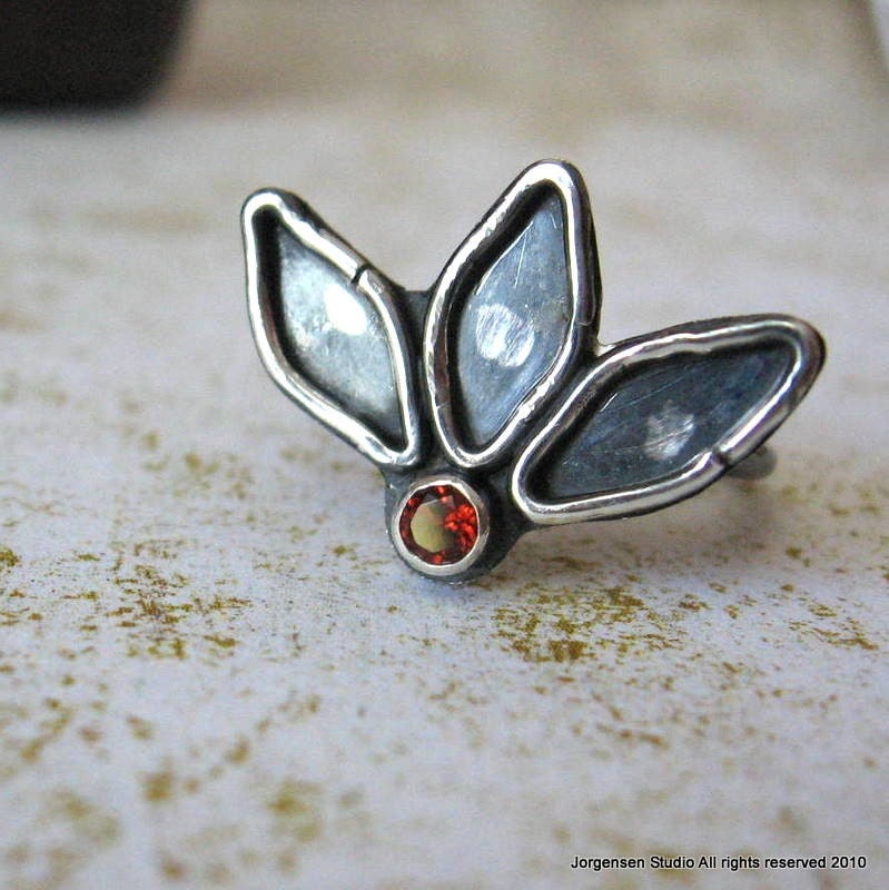 Lotus Ring in Sterling with Garnet