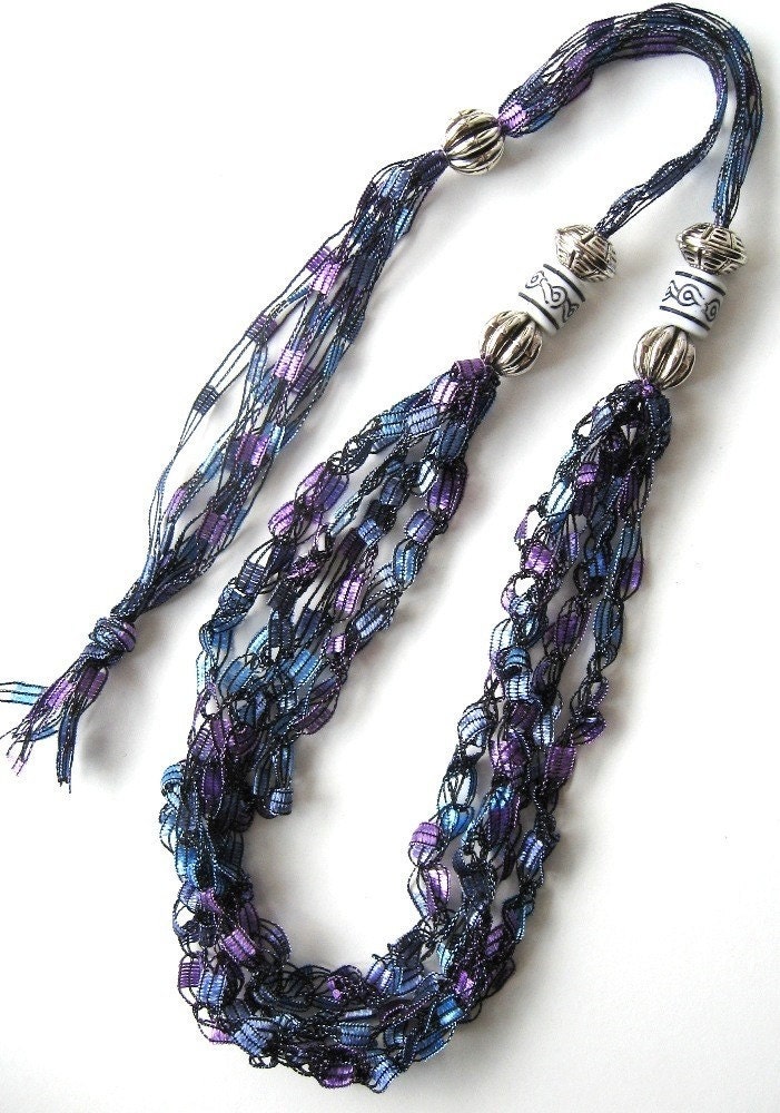 FreeStyle Fiber and Bead Necklace - Vineyard - Purple and Blue