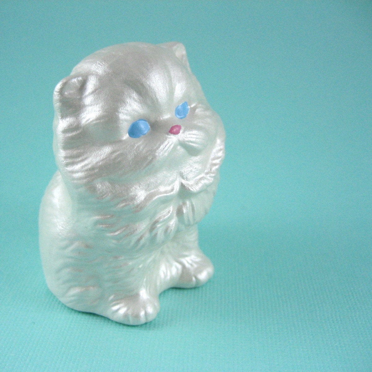 Itty Bitty Pretty Kitty