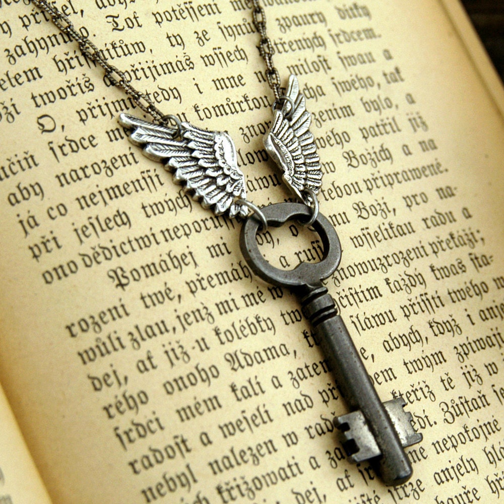 WInged Vintage Skeleton Key