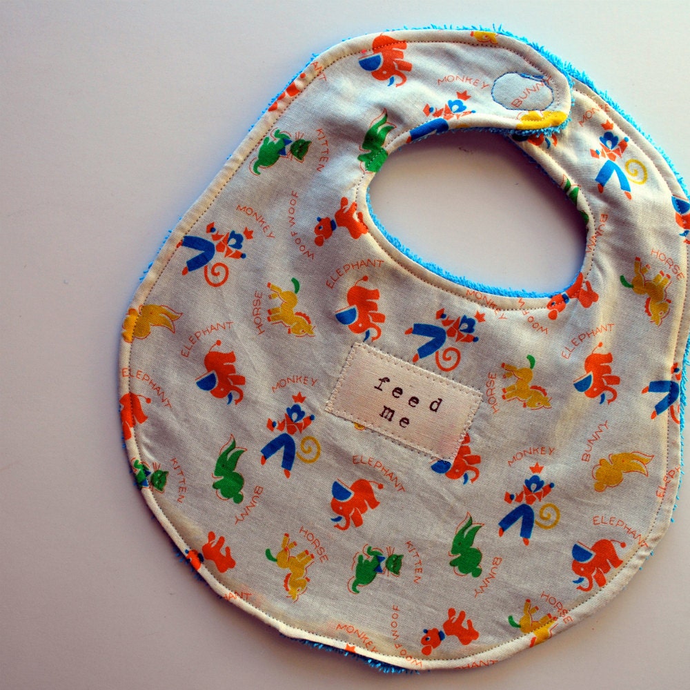Chow Bebe Bib--Colorful Retro Animal Print