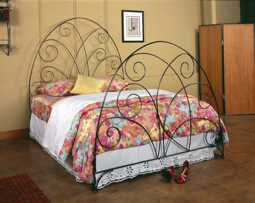 Marie Bed