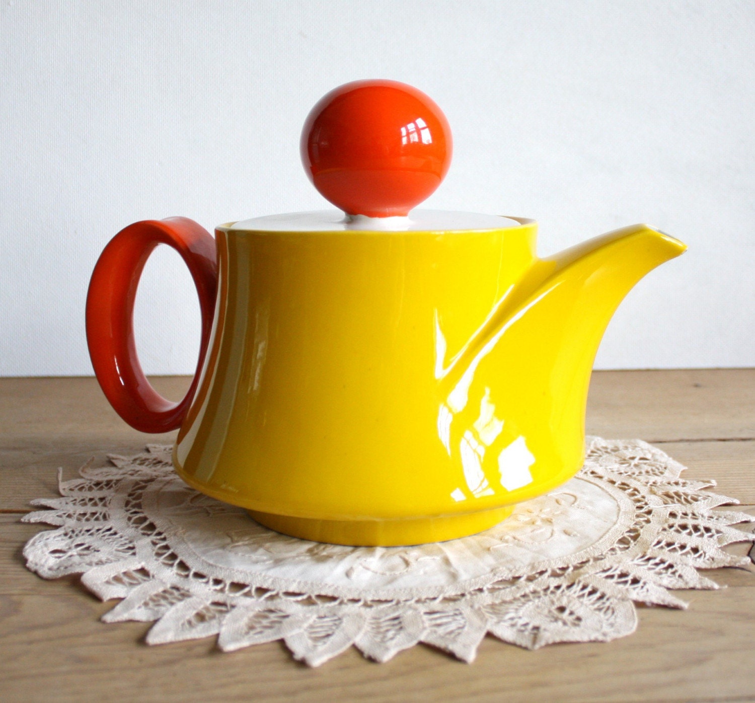Mid Century Modern Mancioli Italian Pottery Teapot \/ Coffee Serving Carafe
