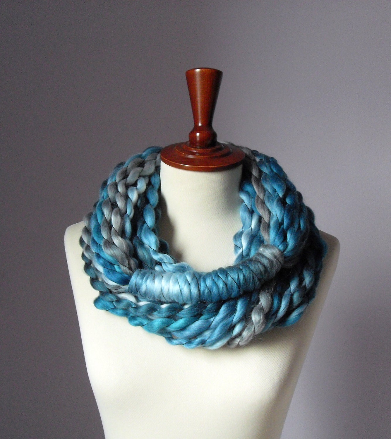 MINI LOOP SCARF