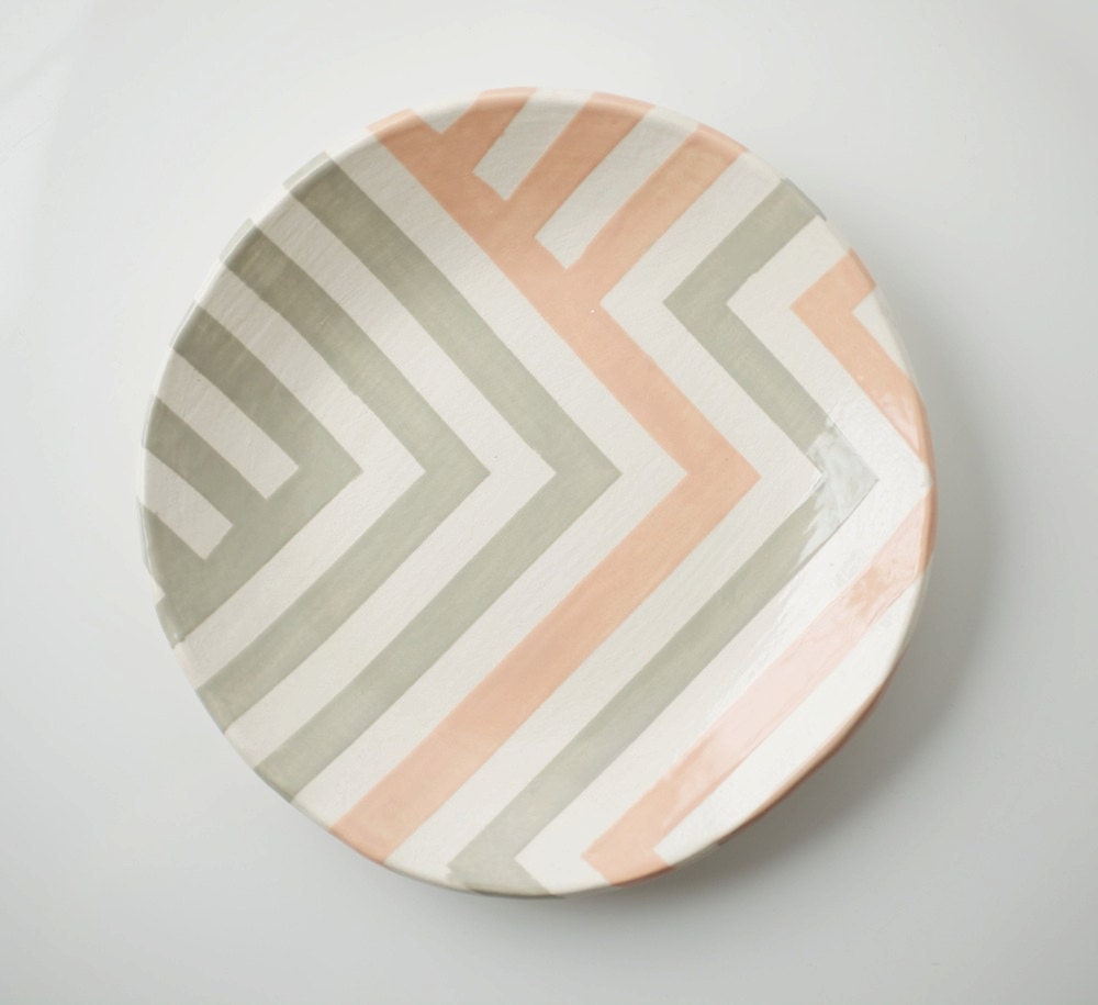 Grey & Peach Zag Dish