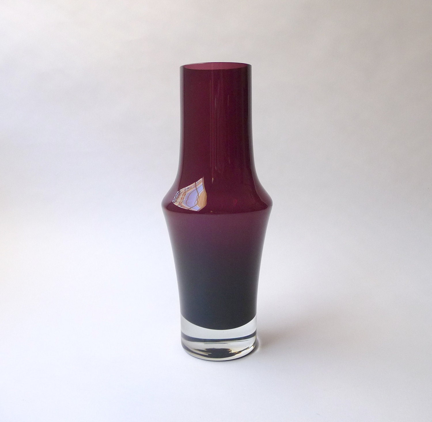 Scandinavian Modernist Art Glass Vase by Riihimaki