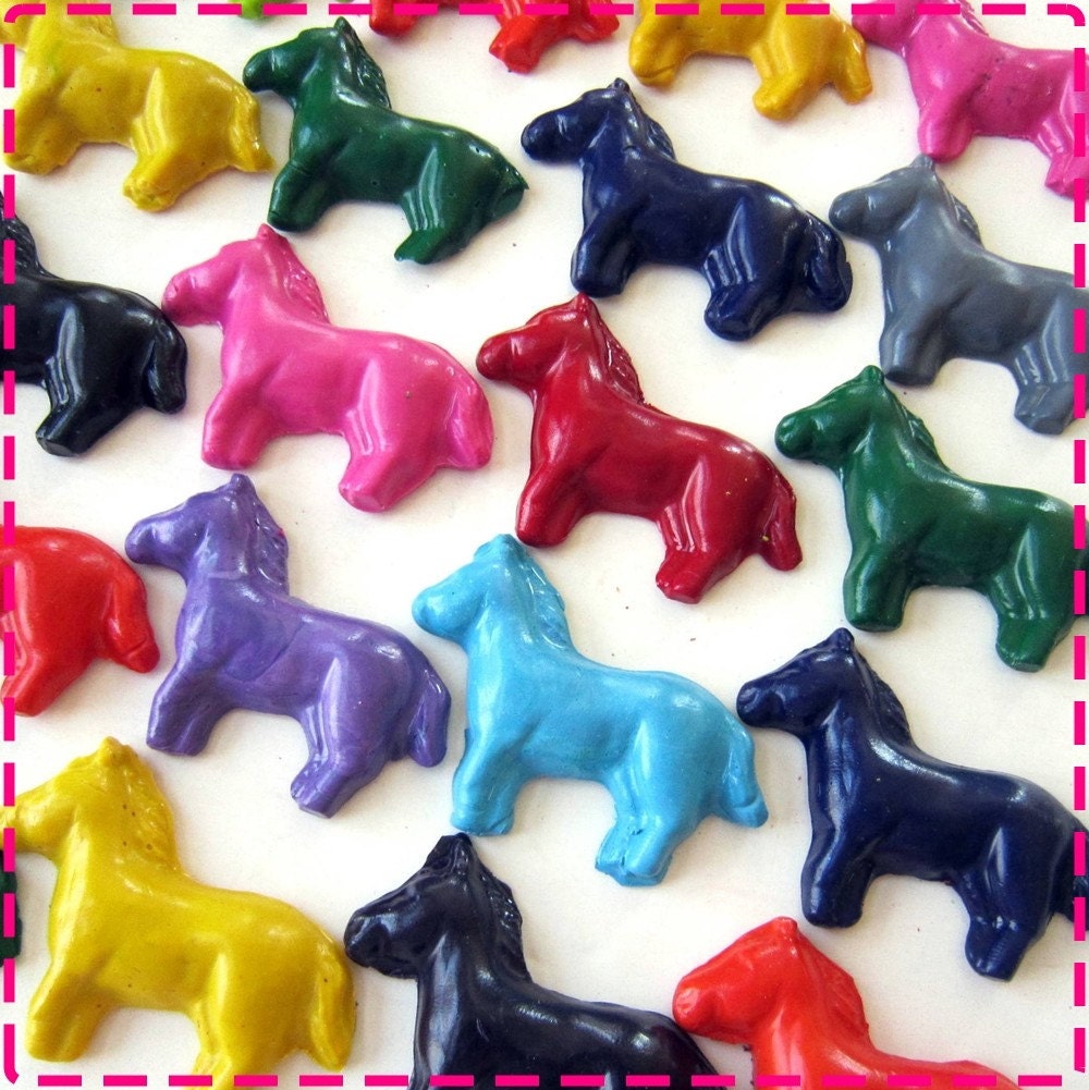 KIDS' HORSE CRAYONS - Party Pack of 20 - Birthday Party Favors - Eco-Friendly Toys in Red, Yellow, Pink, Green, Purple, Orange, Blue, Etc.