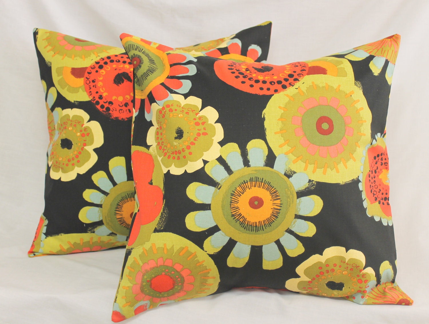 2 Decorative Pillows Covers - Contemporary Floral . 18 x 18 Accent Cushions