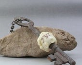 FYI - Lampwork Ivory Glass Worry Bead Vintage Skeleton Key Pendant Text Worrkey Necklace
