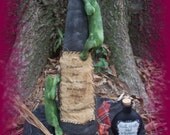 Primitive Halloween Witches Hat With Frogs