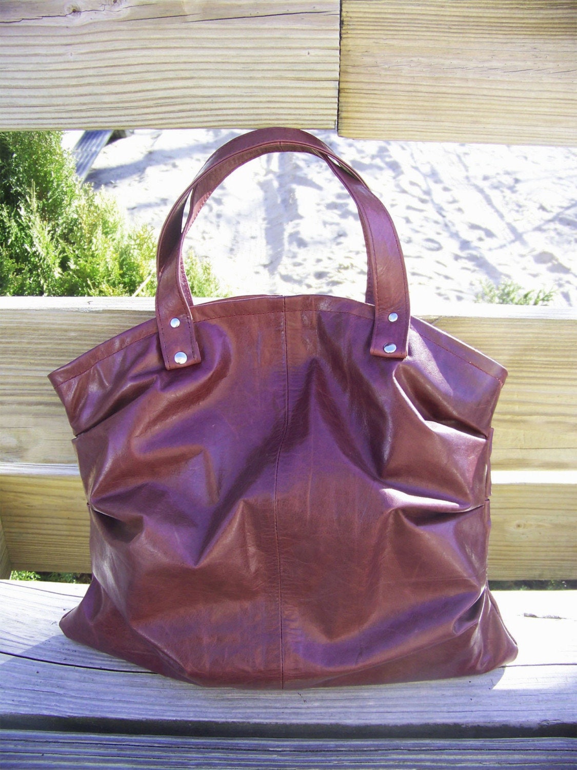 super pleated tote in reclaimed cranberry leather