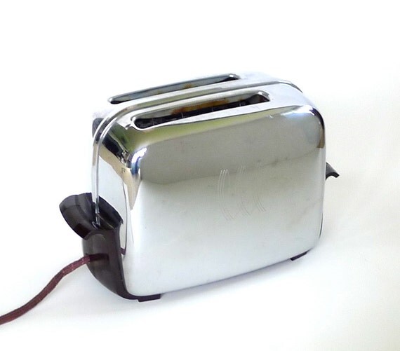 Vintage 1940s Toastmaster Chrome Toaster by marybethhale on Etsy