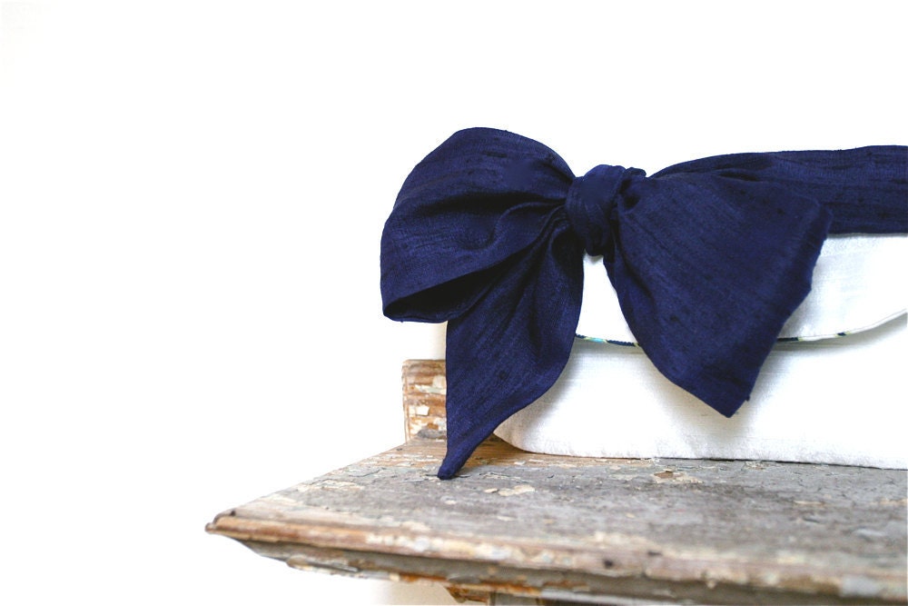 ivory wedding clutch, beach wedding, bridesmaids gift ideas, nautical navy