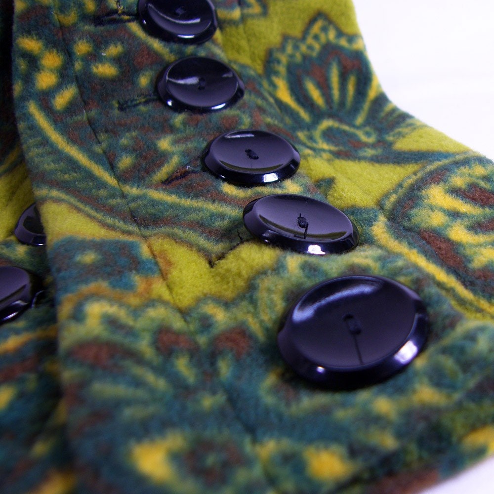 Buttoned up Legwarmers..