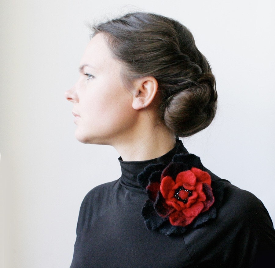 Tango Rose  -- Felt Flower Brooch -- Hand felted wool -- size Large