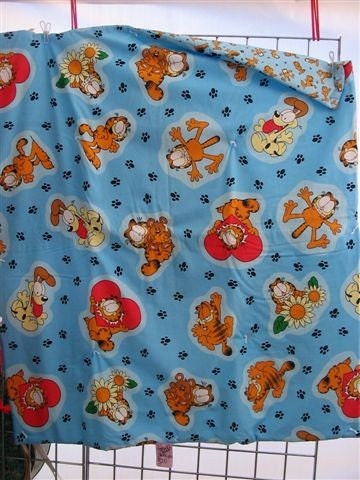 Childs Quilt with Garfield and Odie (512)
