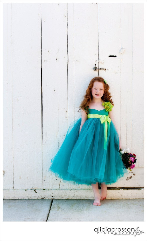 Flower Girl Dress . Girls Dress