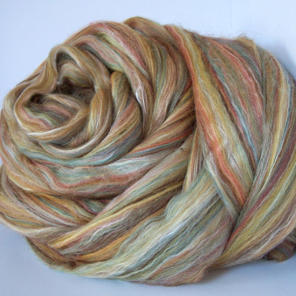 100g (3.53oz) 80 Merino, 20 Tussah Silk Four Times Blend Roving/Tops PEPPERCORNS