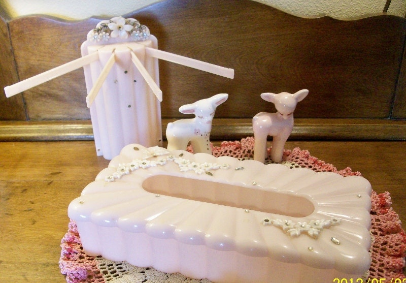 Vintage Pink Plastic Tissue Box & Nylon Stocking Drying Rack
