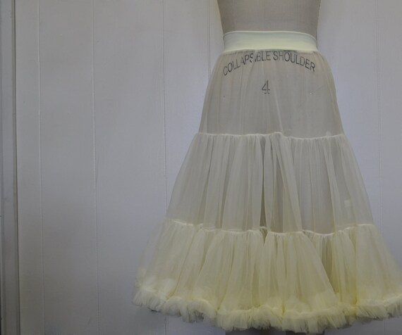 Single Layer Deep Ivory Knee Length Wedding Chiffon Petticoat-----------------available in other color