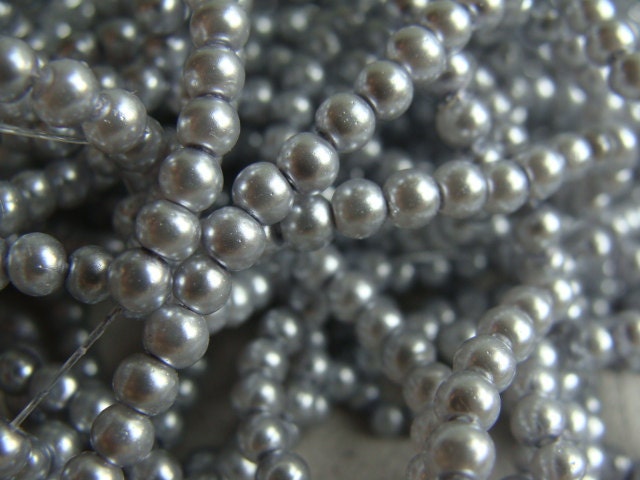 Gray Glass Beads, Round, Full 14" Strand, 117 Pieces, 4mm