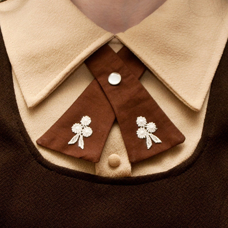 Womens Neck Tie - Brown - Lace Flower Adornments