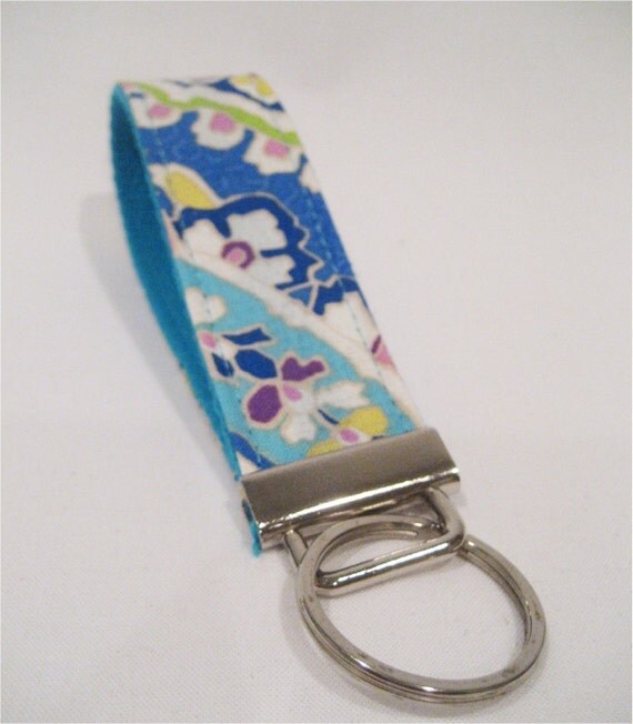Vera Bradley Capri Blue Wristlet Keychain Key Fob Vera Bradley Capri Blue Wristlet Keychain Key Fob