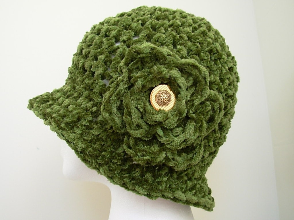 Hand Crocheted Green Brimmed Cloche Hat Chenille Flapper Style with Flower