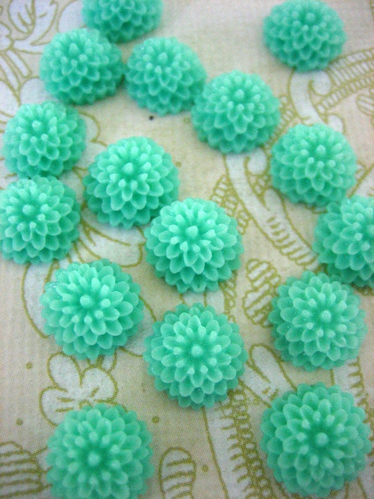 12 aqua 10mm flower cabochons, round floral itty bitty chrysanthemum mum cabochons