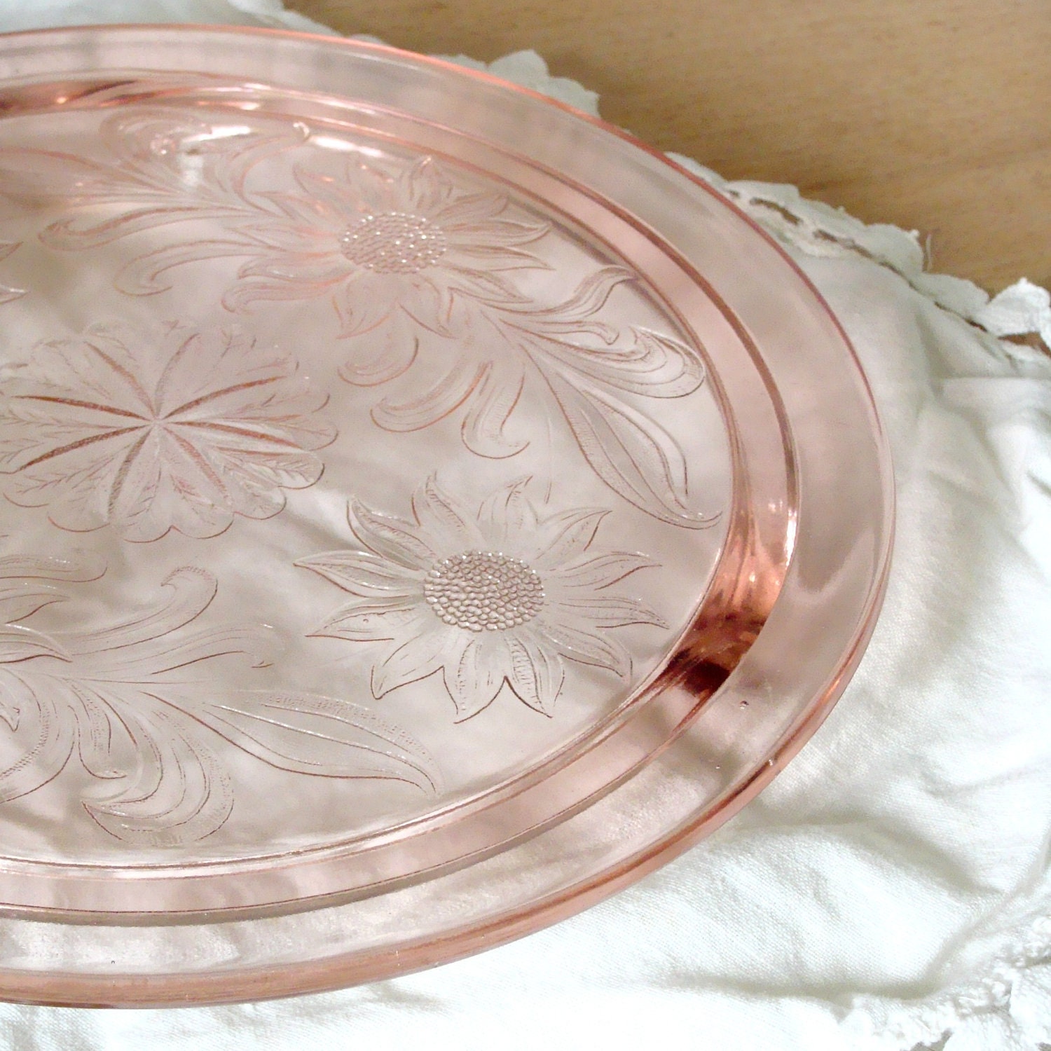 Shabby Pink Depression Sunflower or Daisy Patterned Cake Plate
