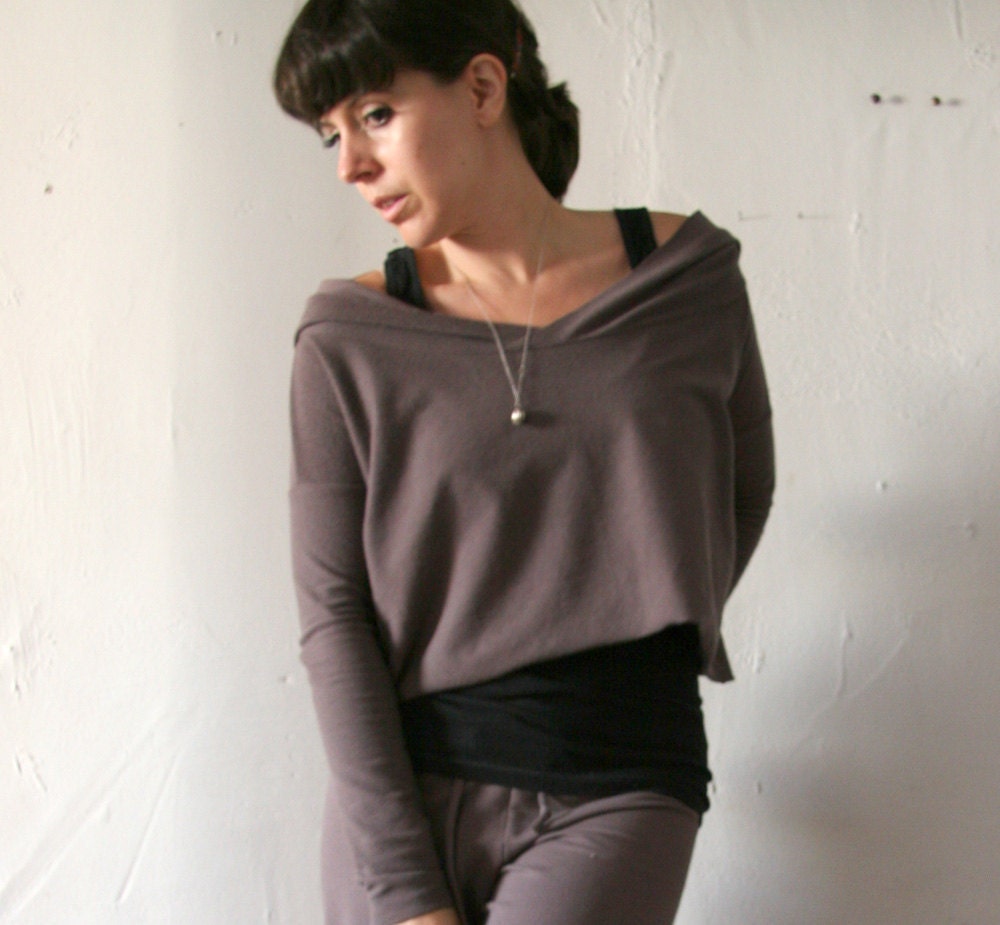 womens hooded sweat shirt in french terry with fitted sleeves and cropped body - made to order