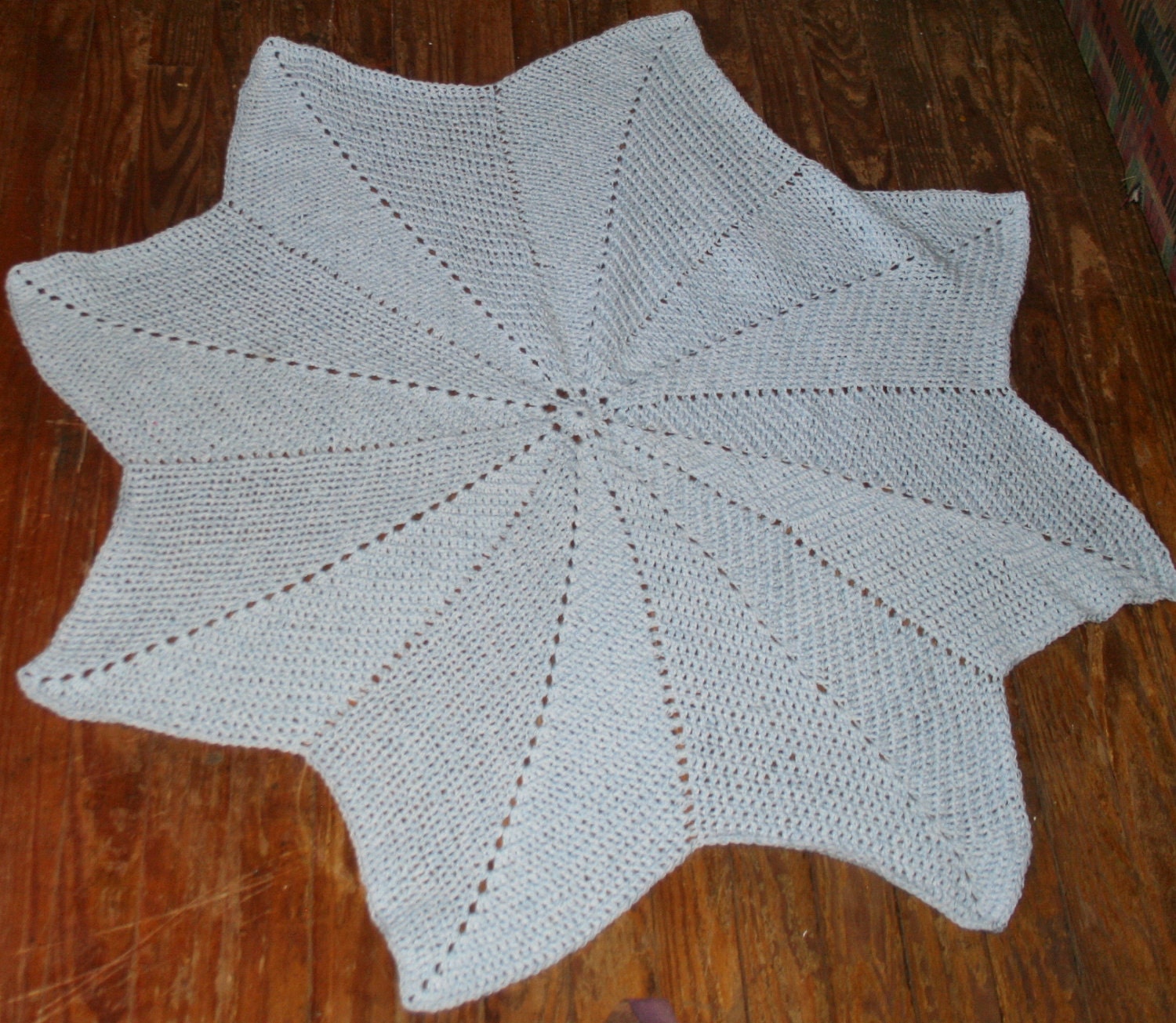 8-Pointed Star Baby Afghan in Light Blue