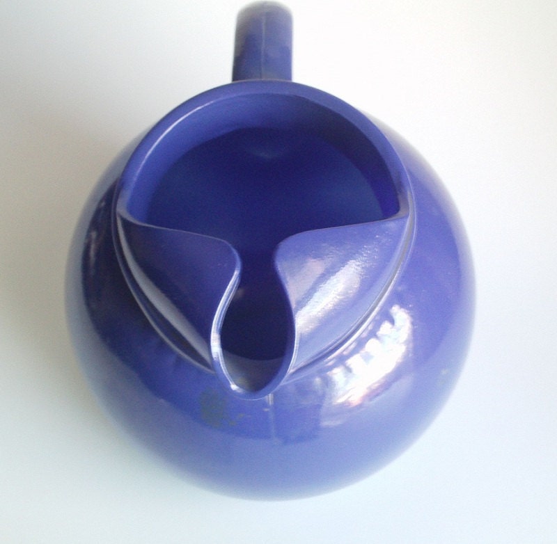 Vintage cobalt blue art deco glass pitcher tilt ball jug Fire King