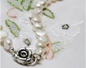 Classic pearl necklace