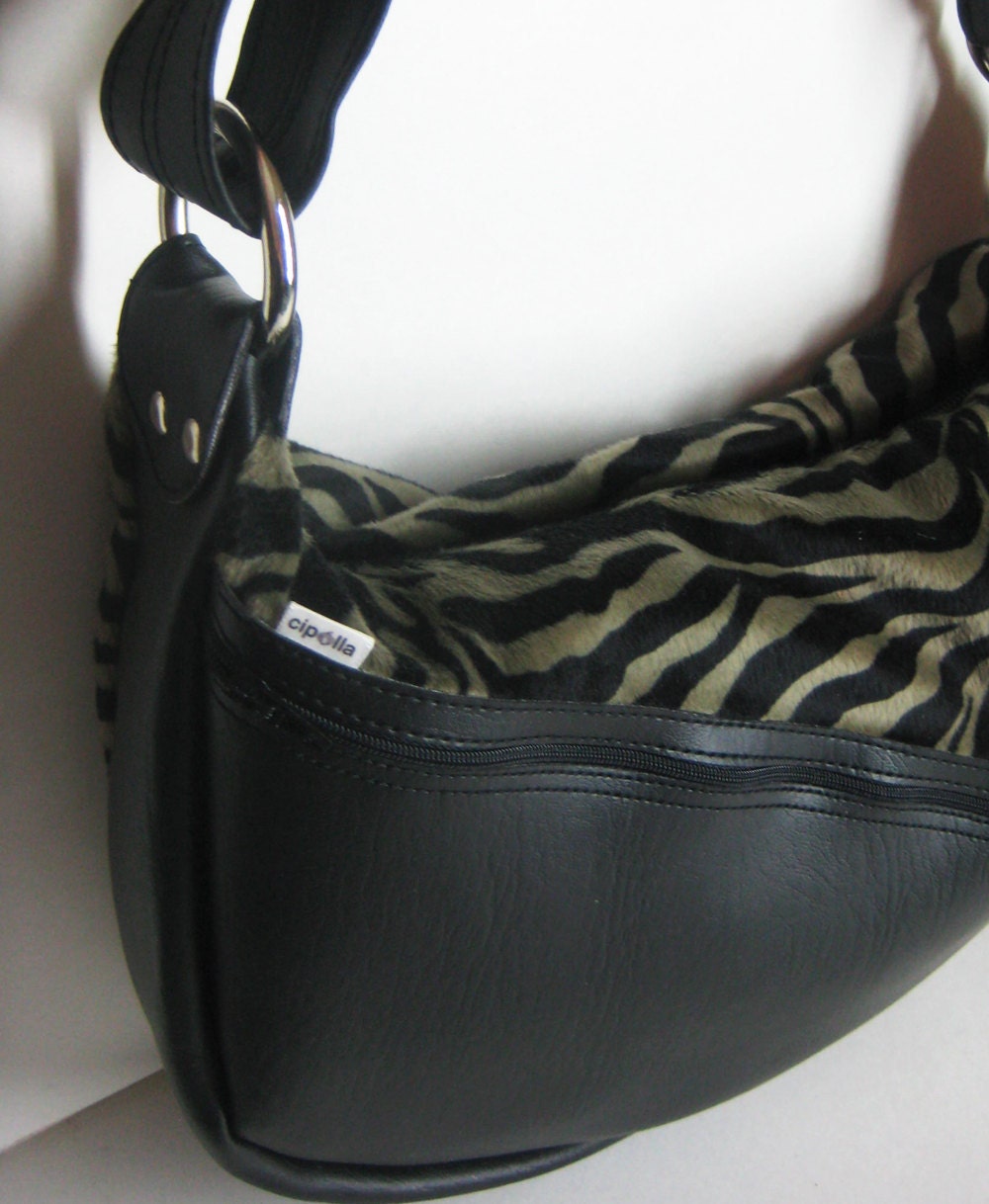 40% off .. the Stella purse .. last one in olive-zebra