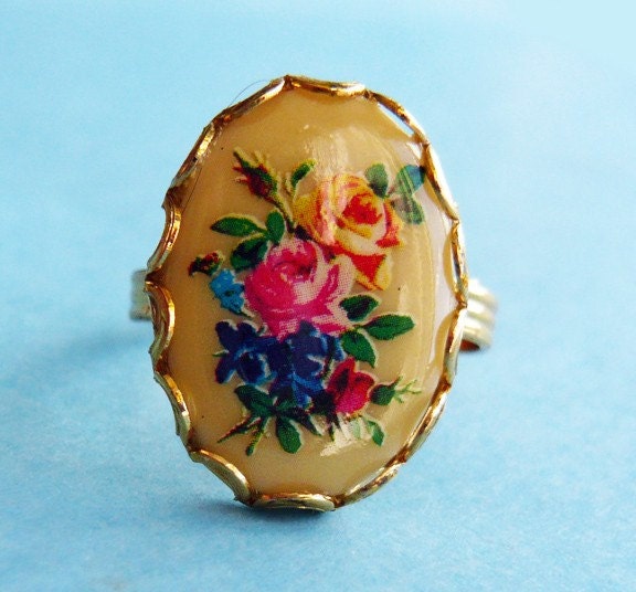 Floral Bouquet Cameo Ring