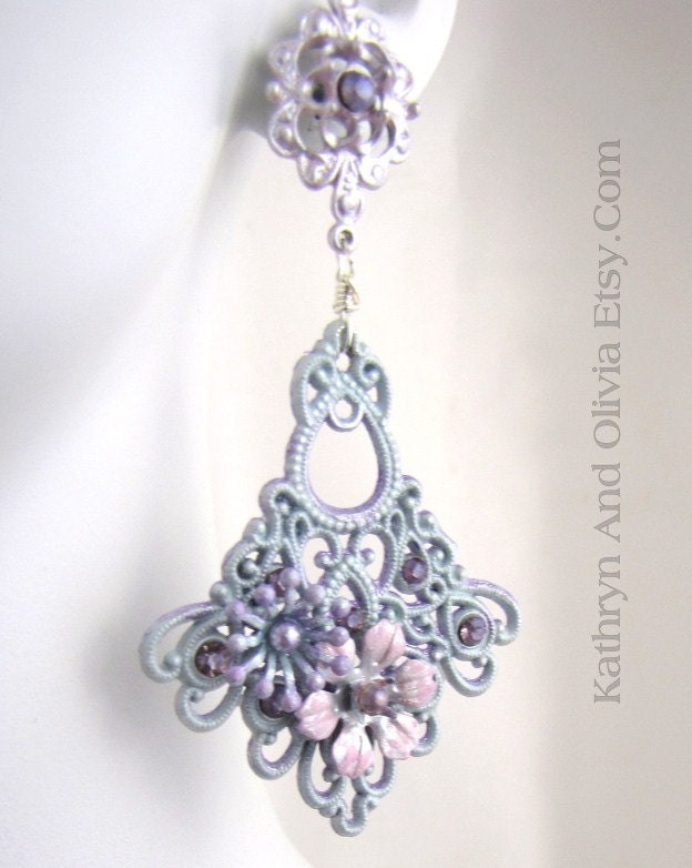 Chandelier Earrings Pale Blue & Lavender Floral Lace Drop Earring with Rhinestones 312-3051