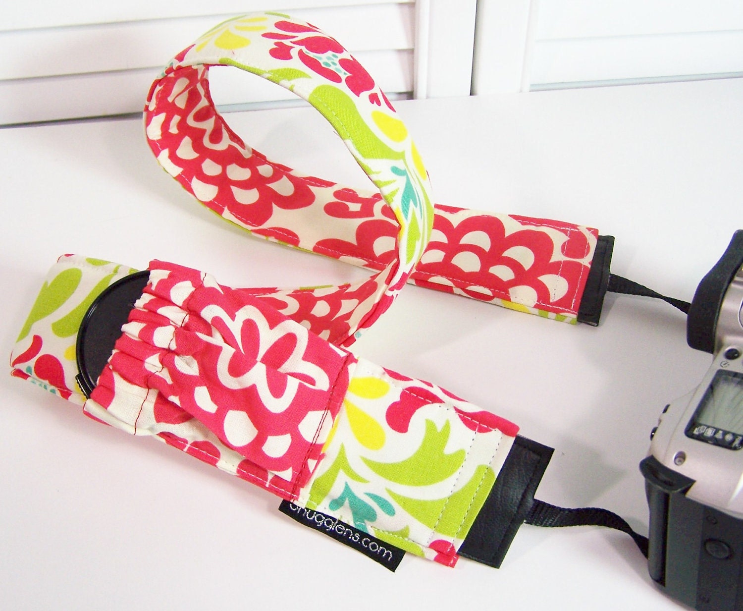 PreOrder camera strap padded cherry wallflower-pop garden- WITH lens cap pocket--Snugglens- New
