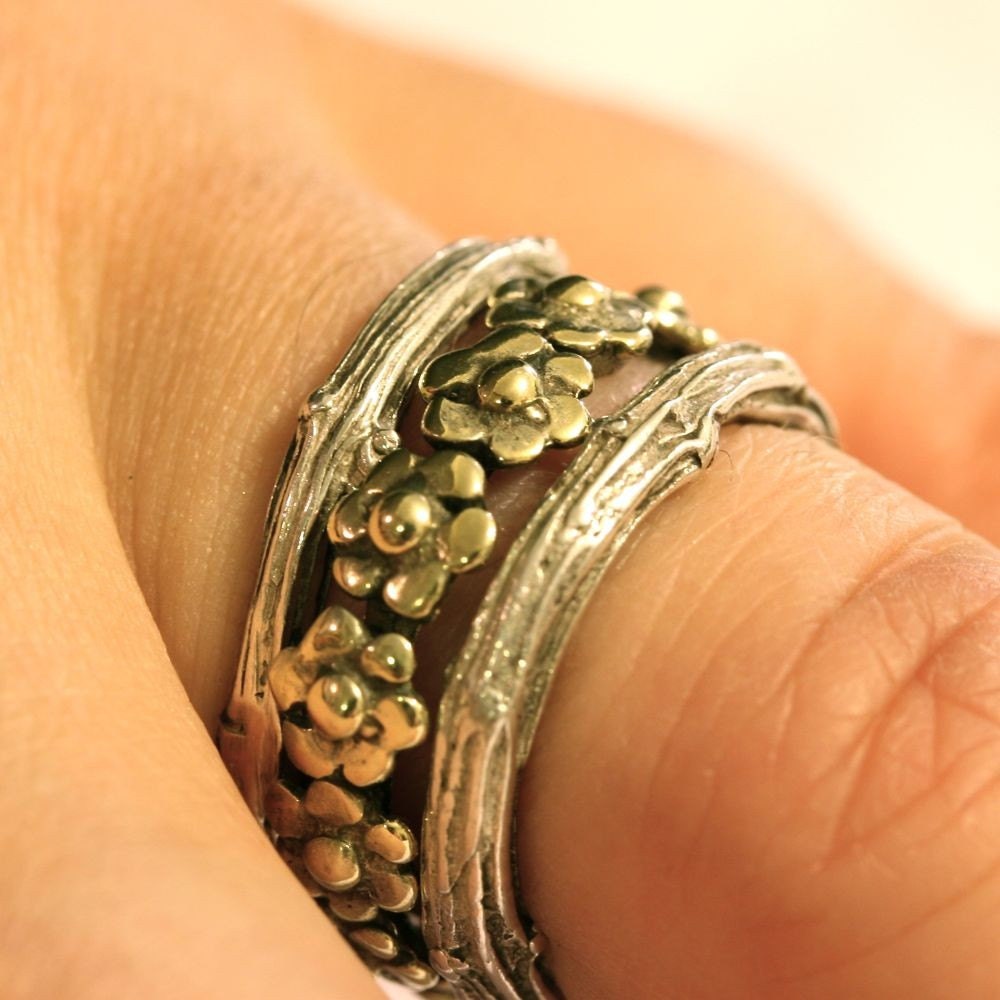 Delicate 925 Sterling Silver Daisy and Branch Stack Ring Set