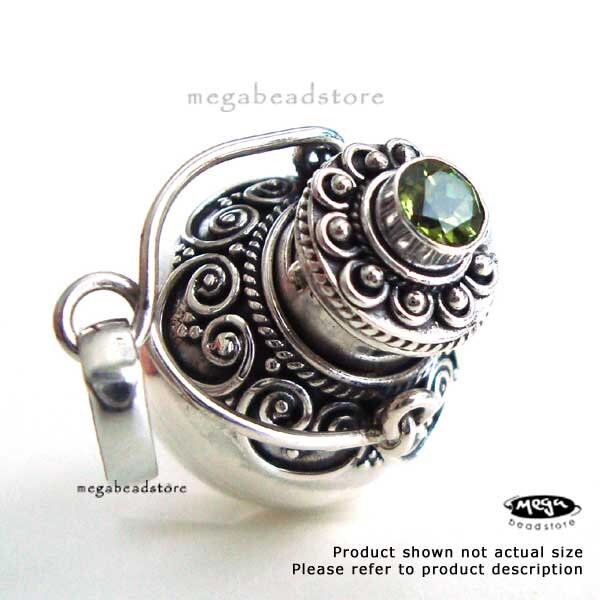 Peridot Perfume Bottle Pendant- 925 Sterling Silver P28