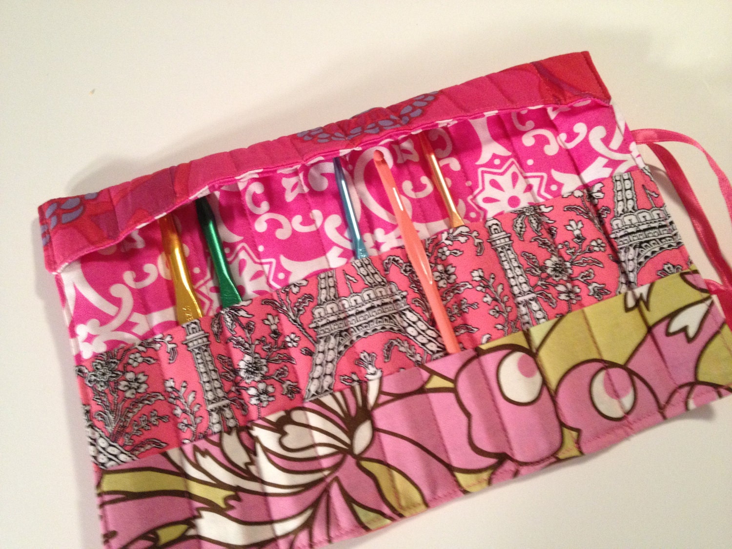 Crochet Hook Case - Retro Bright Pink Floral