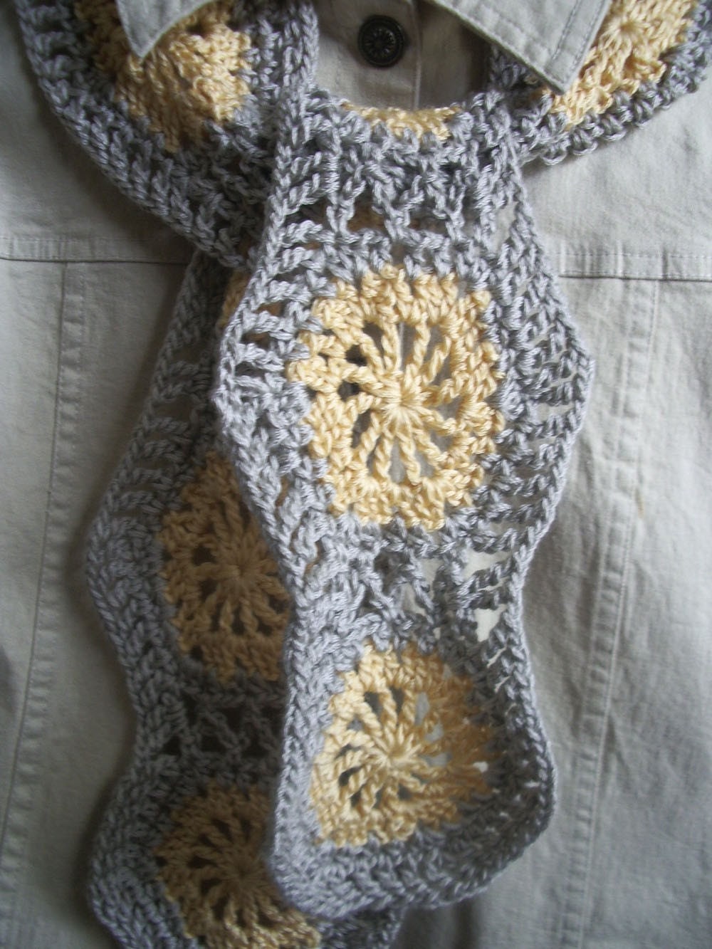 Partly Sunny Motif Scarf