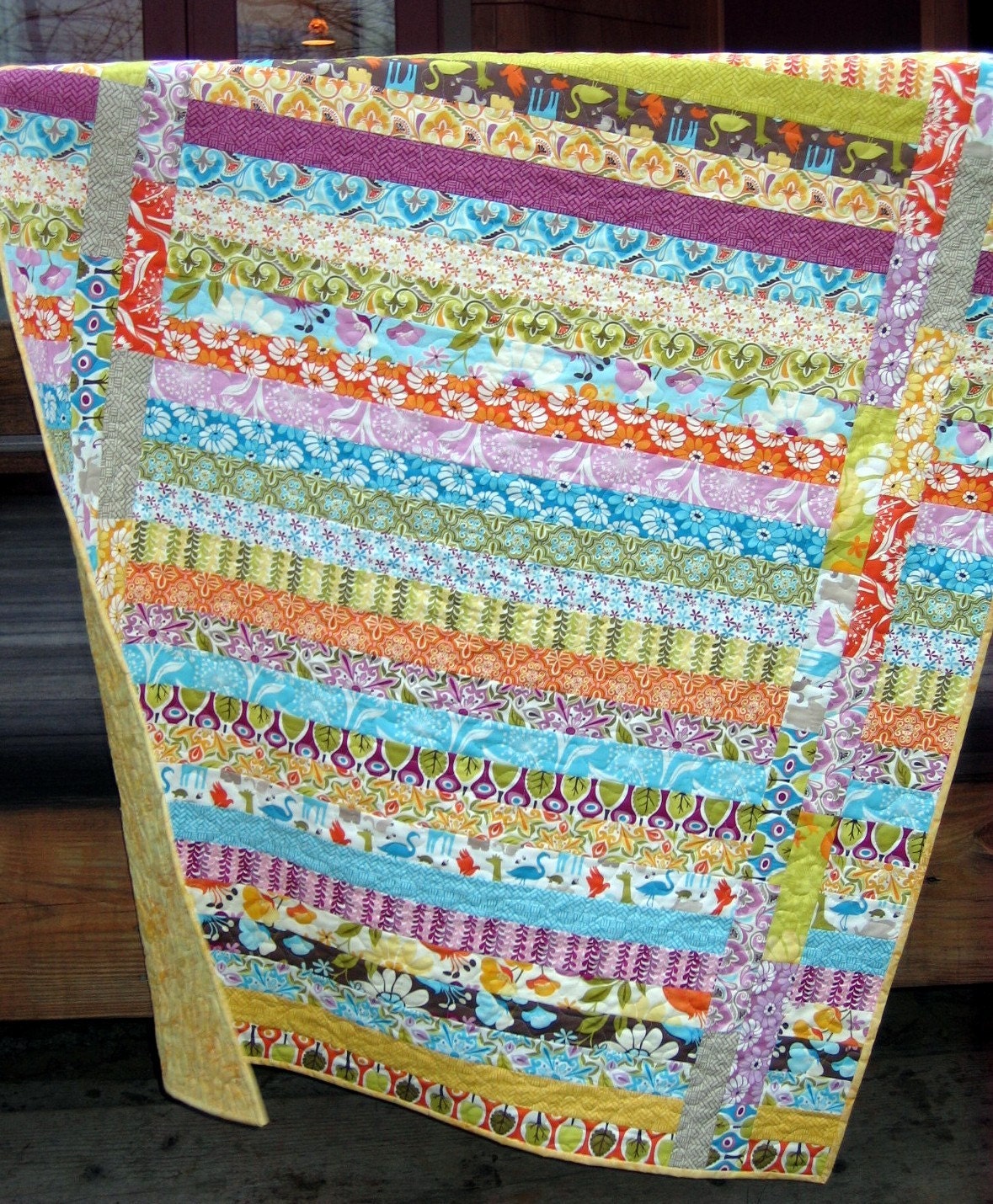 PDF QUILT PATTERN.... Quick and Easy...one Jelly Roll ...  Between the Lines