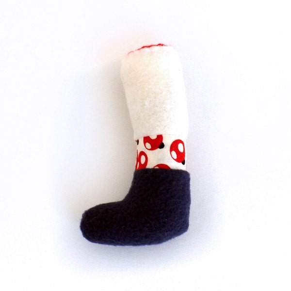 Severed Leg Catnip Toy / Pet Toy / Pet Gift / Cat Toy / Pet Lover / Handmade Catnip Toy