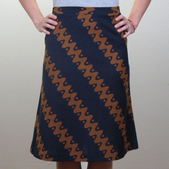 classic aline skirt size large