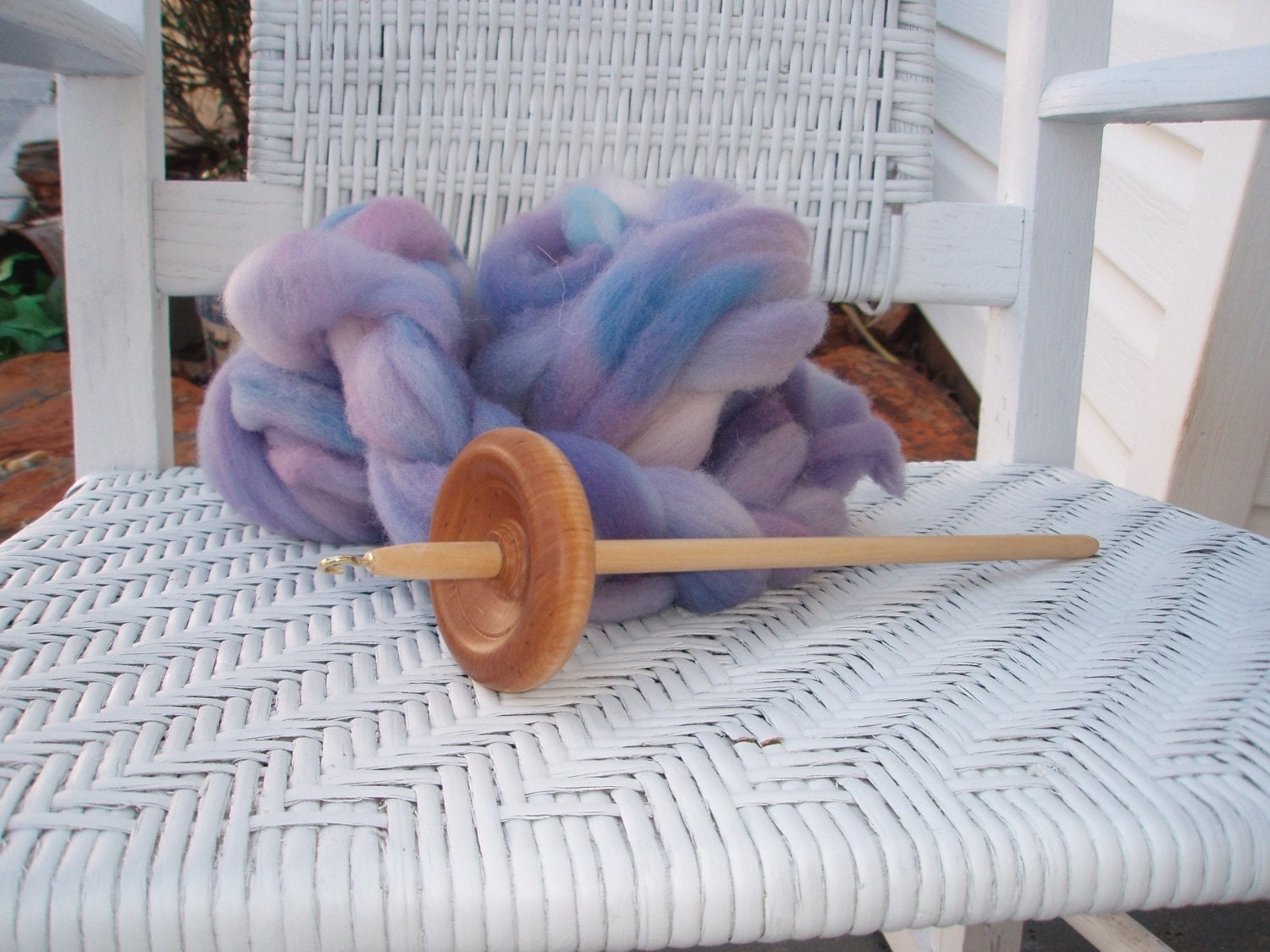 Simple, Lovely, Top-Whorl Drop Spindle - SWEET LU - made by Heavenly Handspinning
